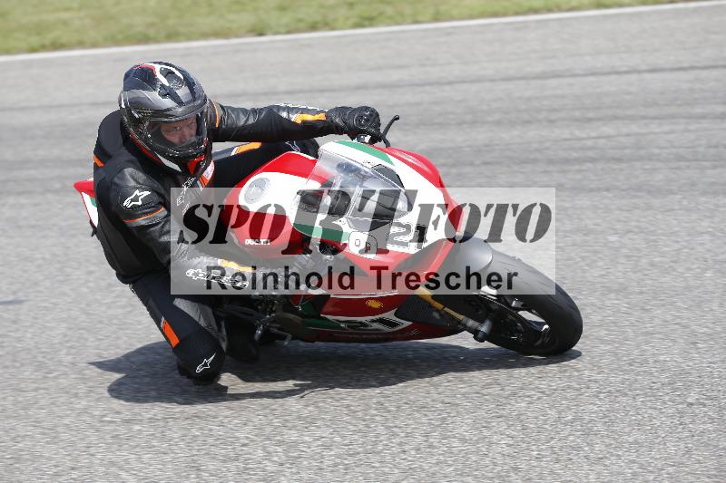 /Archiv-2025/27 12.06.2025 Ducati Schweiz Trackday Warmup  ADR/gelb-jeaune/9